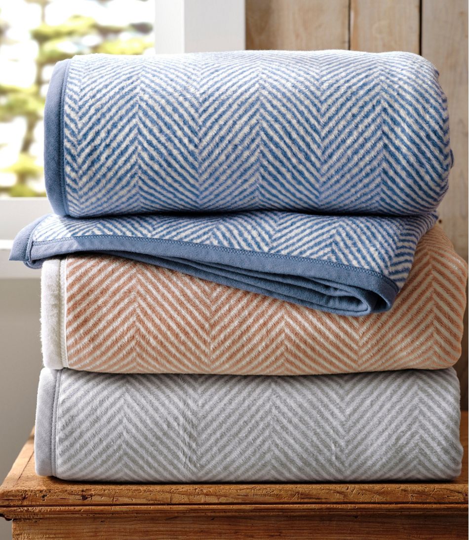 ChappyWrap Cozy Throw Blanket, Herringbone L.L.Bean Top Pick